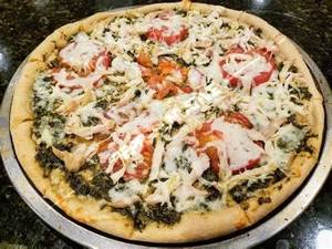 V M D  Chicken Pizza