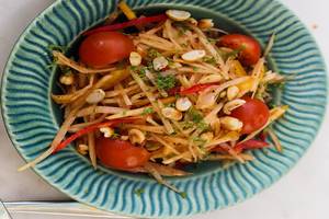 Raw Papaya Salad