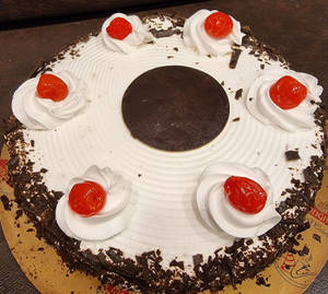 Black Forest Cake (500 Gram)