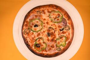 Tandoori Cheese Pizza