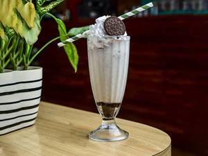Oreo Cookie Fudge Brownie Shake