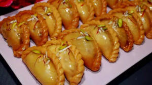 Gujiya