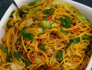 Veg Schezwan Garlic Noodle