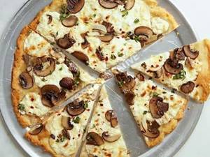 Mushroom On Cheese Pizza [Medium]