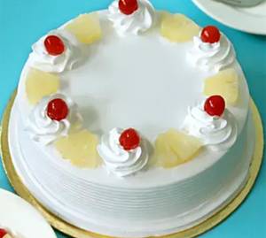 Vanilla Cake With Pineapple Topping