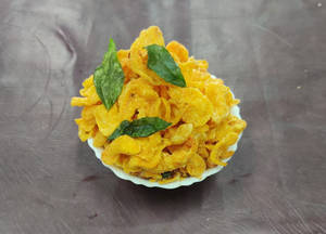 Makka Chivada (250 Grams)