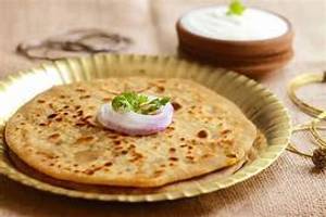 Gobi Parantha with Curd