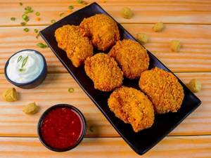 Cheese Paneer Kurkure Momos