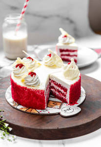 Eggless Red Velvet Cake (500g)