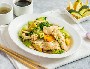 Wok Tossed Chicken With Vegetables