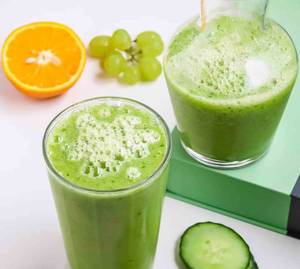 Detox green smoothie with chia seeds