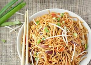 Paneer Hakka Noodles