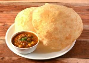 Chole Bathura