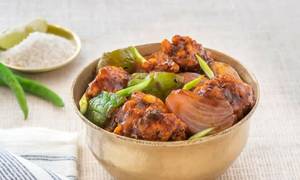 Chilli Chicken With Bone (6 Pcs)
