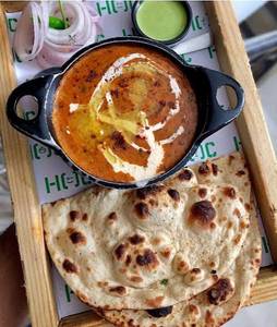 Dal Makhani + 4 Butter Roti