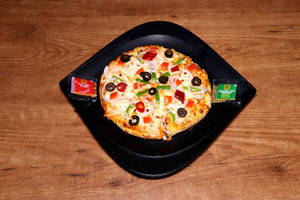 Schezwan Veg Pizza [8 Inches]