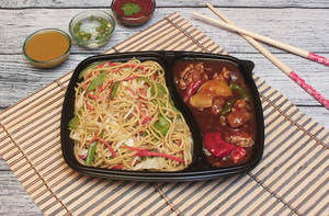 Chicken Hong Kong With Veg Hakka Noodles
