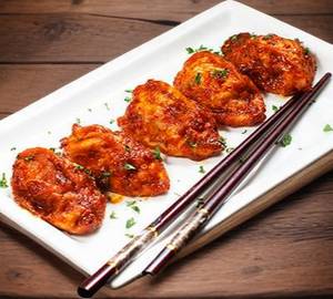 Veg Schezwan Fried Momos with mayonnaise