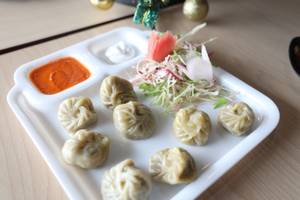 Veg Steam Momo [8 Pcs]