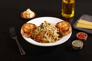 Roasted garlic spaghetti with chile oil