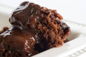 Brownie  With Chocolate Sauce  1 Pc