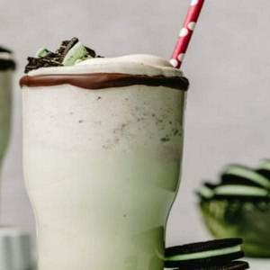 Mint Oreo Shake