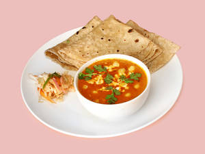 Chana Masala + 2 Butter naan