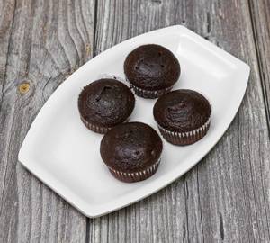 Chocolate Cake [4 Pieces]