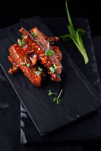 Babyback Ribs In Sriracha Sauce
