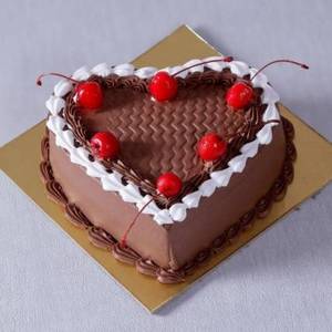 Light chocolate heart shape cake -675 gms(with egg)