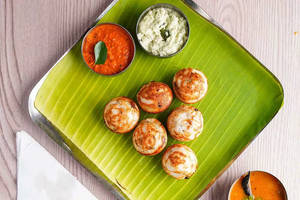 Kuzhi Panniyaram [6 Pc]