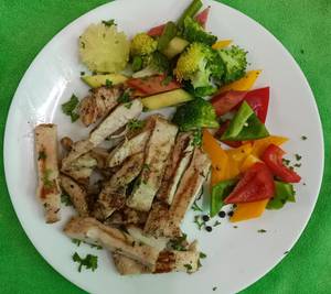 Grilled Chicken With Sauteed Veggies