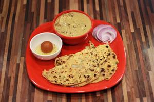 Paneer Makhanwala Paratha Combo