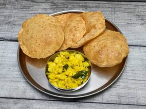 Bhaji Puri (4 Puris)