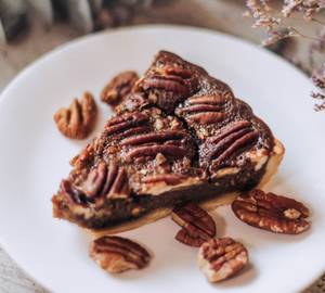 Chocolate Bourbon Pecan Pie