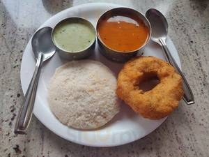 Single Idli & Single Vada Sambar
