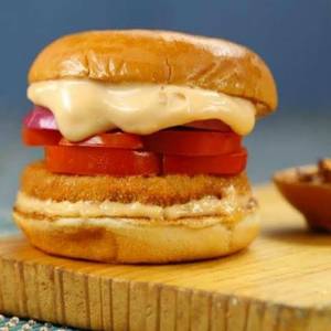 Aloo Tikki Tandoori Cheese Burger