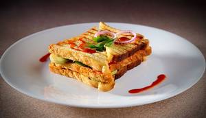 Grilled Chilli Cheese Paneer Sandwich