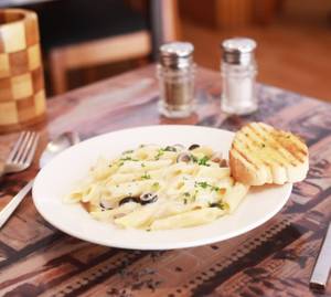 Chicken Alfredo Pasta