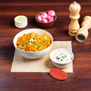Veg Biryani With Raita