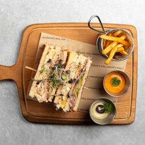 Creamy Chicken Club Sandwich