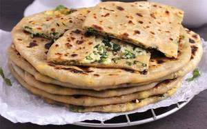 Paneer Paratha Spicy