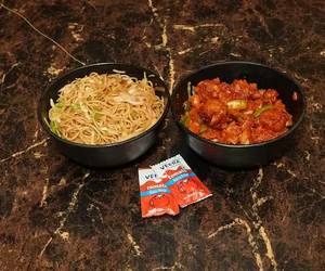 Half Noodle Half Manchurian