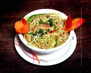 Veg Hakka Noodles