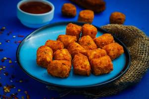 Chilli Garlic Potato Shots  With Mayo Dip (12pcss)