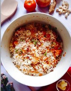 Butter Paneer /chicken Biryani (Paneer,Exotic Veggies,onions,potato)