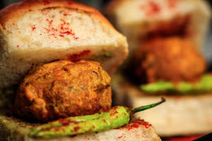 Mix Veg Vada Pav
