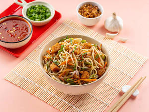 Burnt Garlic Chicken Noodles
