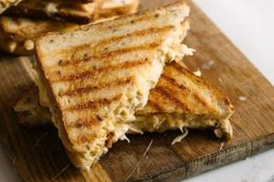 Grilled Chicken Sandwich (serve : 4 Pcs.)