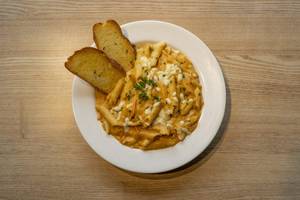 Pasta Fusion Chicken Pasta + 2 Pc Garlic Toast